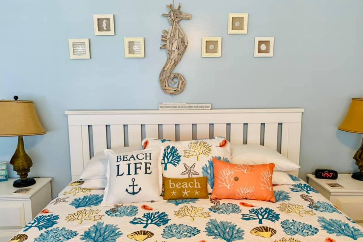 Seaside Suite at Coastline RV Resort - bedroom